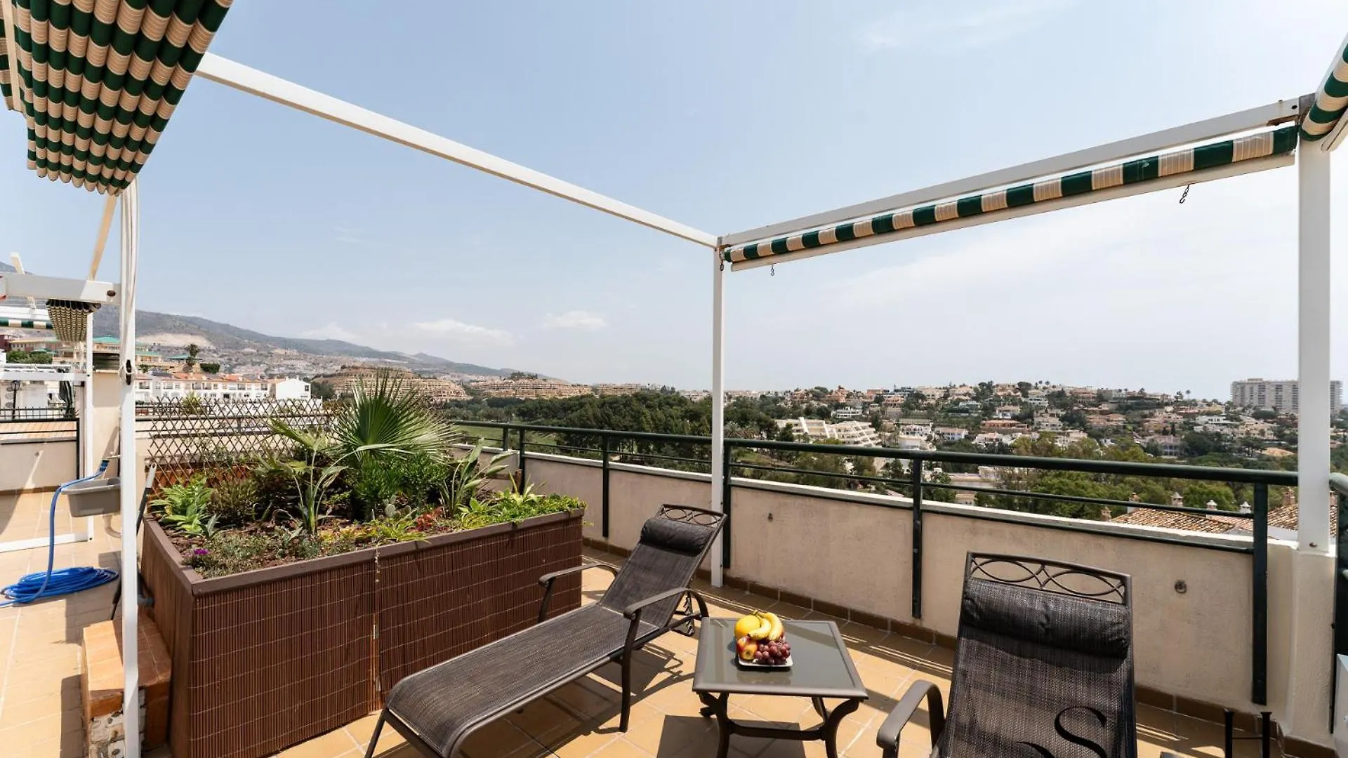 Terrace Of Paradise, 3 Bed Duplex, Bbq, Views, Pool, Parking ベナルマデナ スペイン