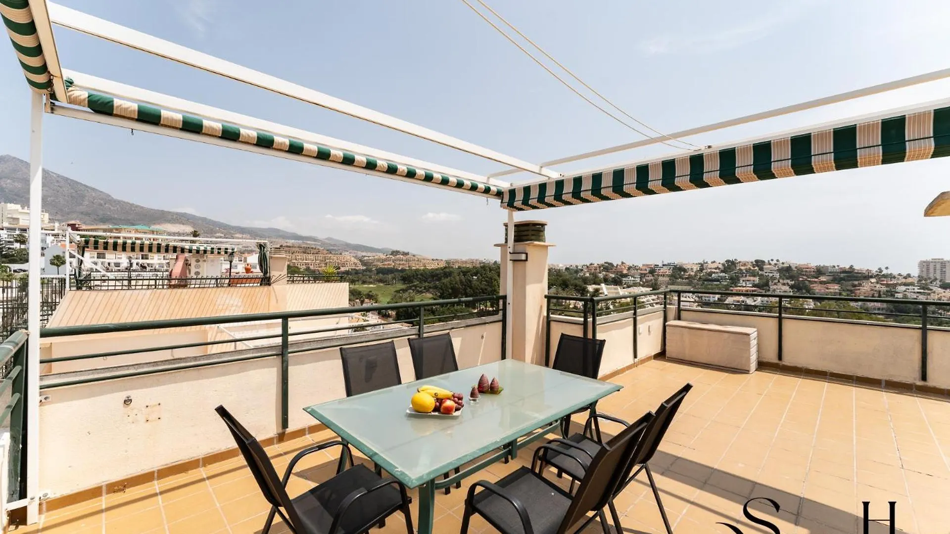 Terrace Of Paradise, 3 Bed Duplex, Bbq, Views, Pool, Parking ベナルマデナ